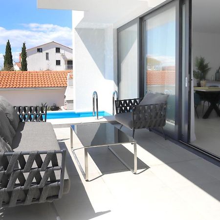 Apartments Terra Sun With Private Pool Or Jacuzzi ニヴィーチェ エクステリア 写真