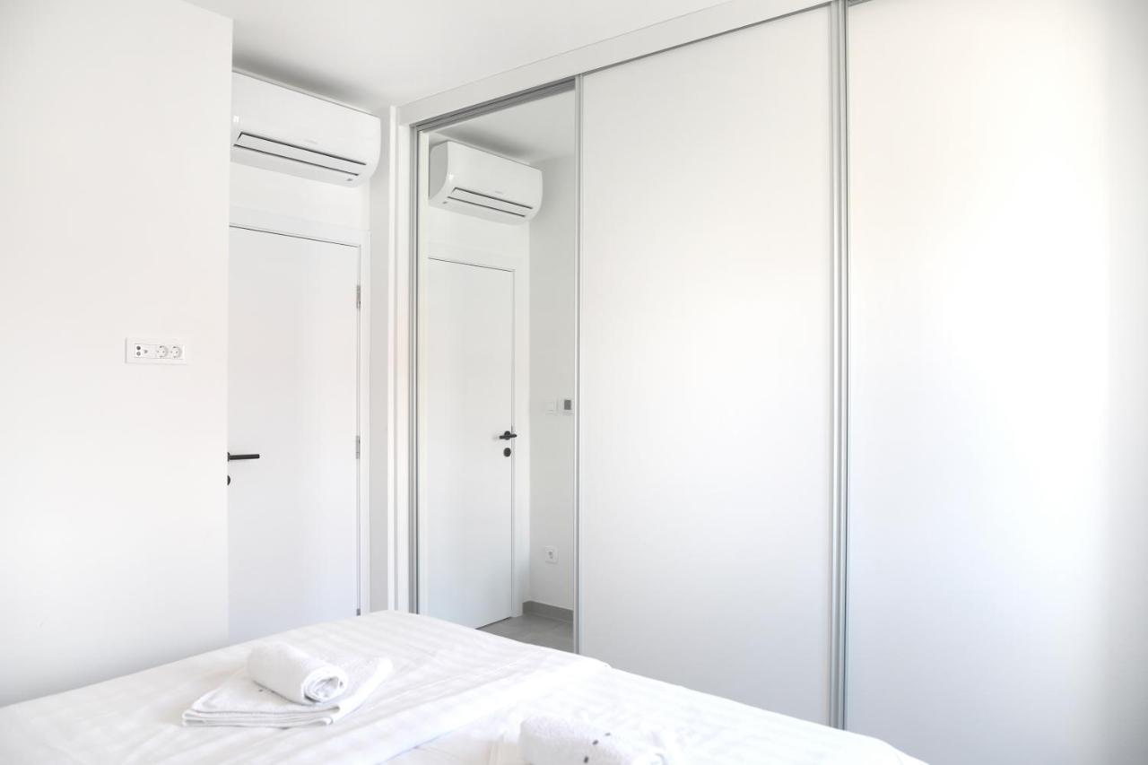 Apartments Terra Sun With Private Pool Or Jacuzzi ニヴィーチェ エクステリア 写真