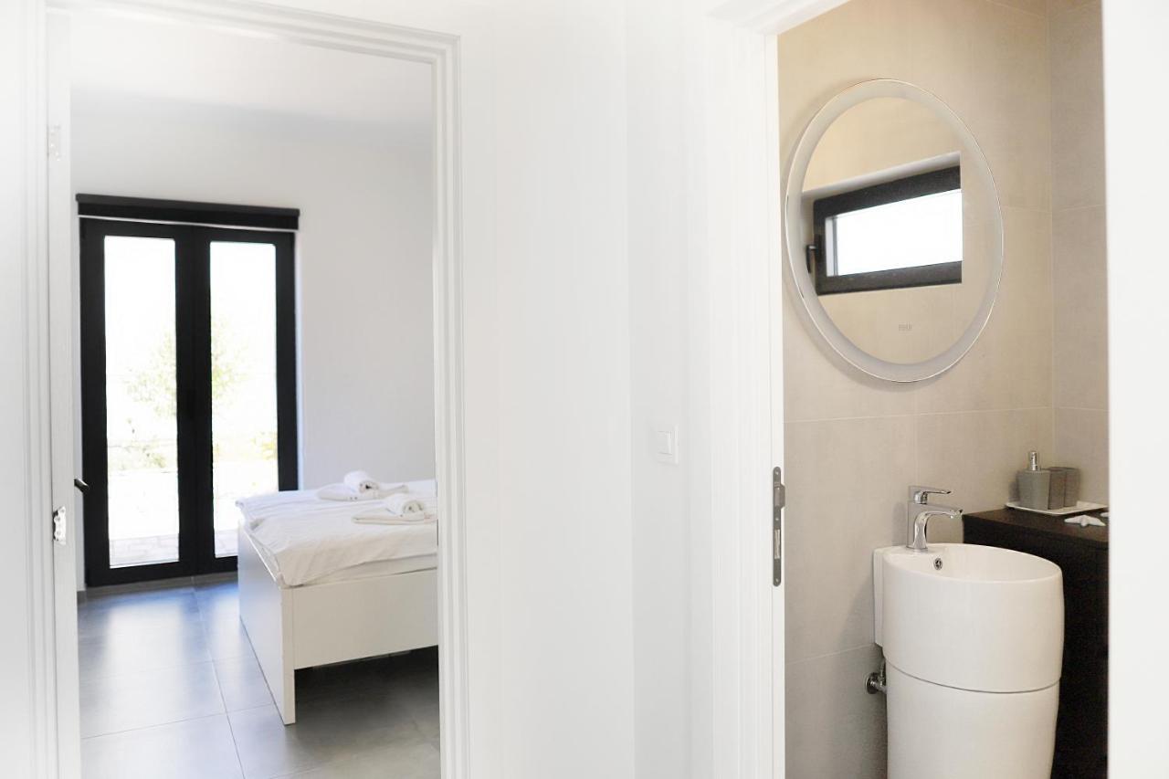 Apartments Terra Sun With Private Pool Or Jacuzzi ニヴィーチェ エクステリア 写真