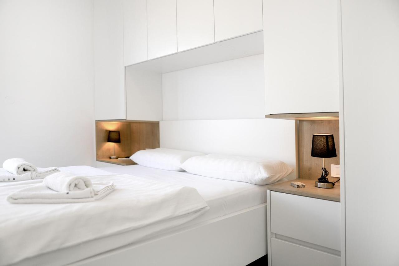 Apartments Terra Sun With Private Pool Or Jacuzzi ニヴィーチェ エクステリア 写真