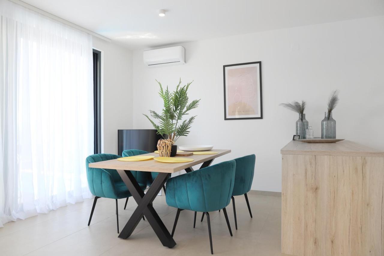 Apartments Terra Sun With Private Pool Or Jacuzzi ニヴィーチェ エクステリア 写真